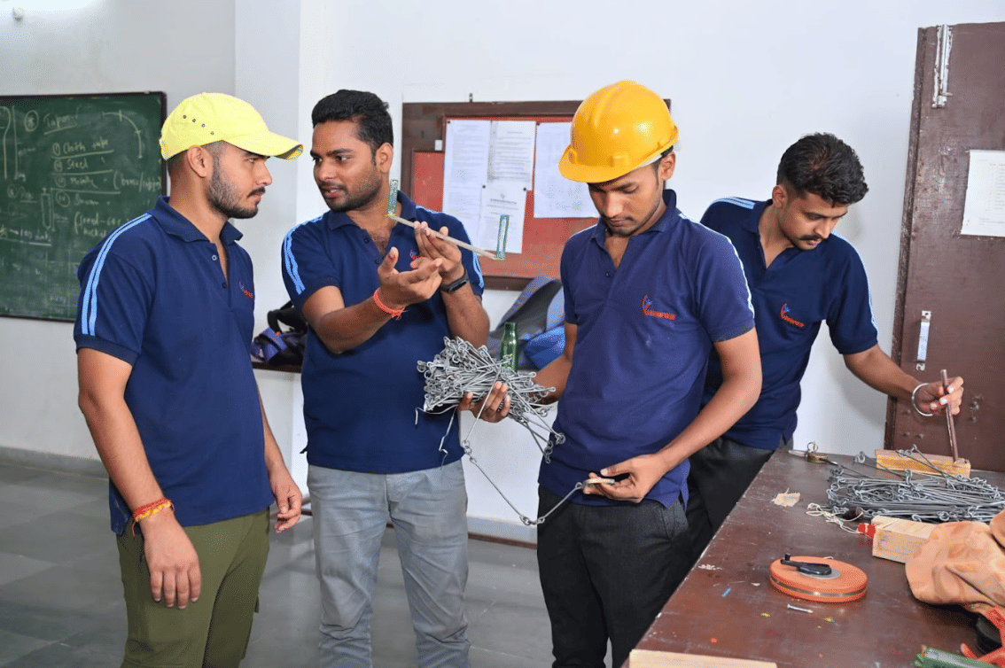 Vidhyapeeth Institute of Science and Technology Bhopal Labs photo 8